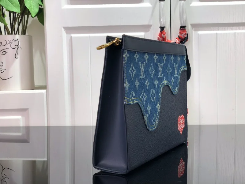 Louis Vuitton Pochette Voyage MM