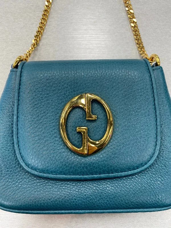 Crossbody Luxury Designer By Gucci  Size: Small