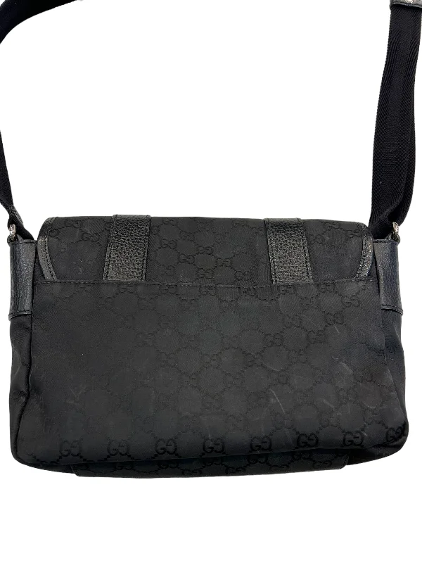 Crossbody Luxury Designer By Gucci  Size: Medium