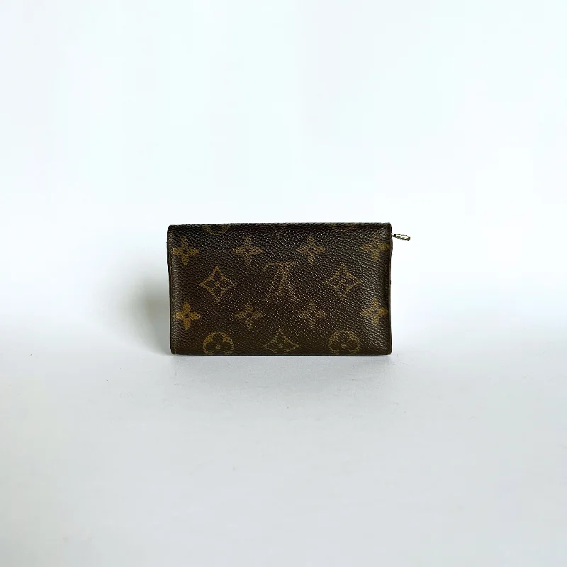 Louis Vuitton Wallet Medium in Monogram Canvas