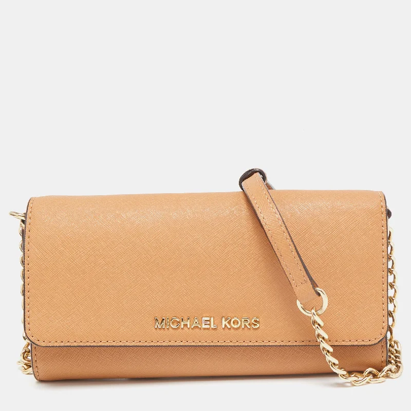 Beige Leather Jet Set Travel Wallet On Chain