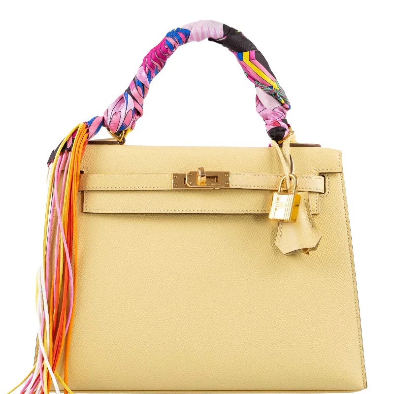 Hermès Kelly 25 Sellier Jaune Poussin Epsom with Gold Hardware - 2021, Y