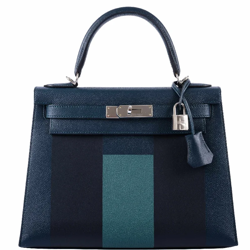 Hermès Kellygraphie 28 Sellier ‘H’ Lettre Vert Cypres Epsom, Blue Obscur Sombrero & Malachite Clemence Kelly Palladium Hardware - 2019, D